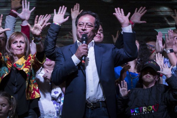 <p>Presidente de Colombia critica al banco central y dice que alzas de tasas no sirven para contener la inflación</p>