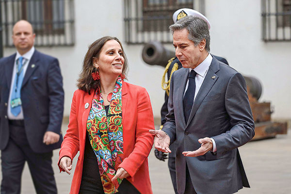 <p>Urrejola dice que programa de Visa Waiver está en revisión por EEUU, pero “vamos muy bien encaminados”</p>