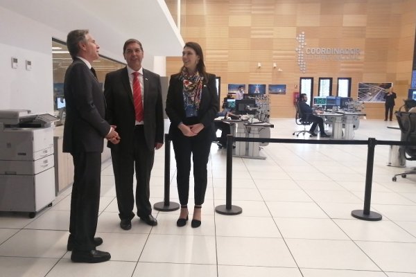 <p>Secretario de Estado de EEUU destaca liderazgo de Chile en transición energética y colaboración entre privados</p>