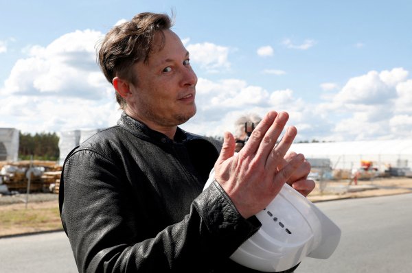 Se suspende juicio de Twitter contra Musk para permitir un cierre del acuerdo de venta