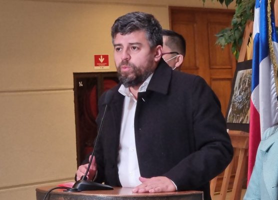 El minuto de rabia del diputado Jaime Araya que fustigó a sus colegas por negarse a tramitar el sexto retiro