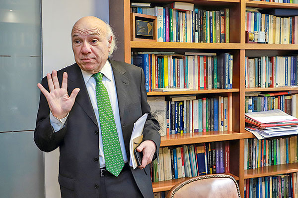 <p>Corbo tras el alza: “Hay que darle tiempo a este remedio para que tenga su efecto en el paciente”</p>