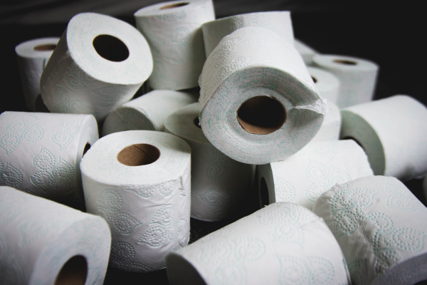 <p>Suministro global de papel higiénico en riesgo por restricciones rusas y nuevas plantas en Chile serán clave</p>