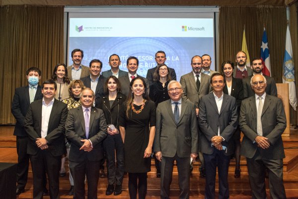Expertos proponen crear institucionalidad técnica con jerarquía de subsecretaría para enfrentar el cibercrimen