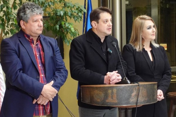 <p>Diputados presentan reforma constitucional para que 10% de recaudación del IVA se destine a engrosar fondos de pensiones</p>