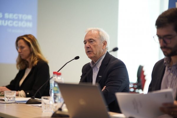 CChC proyecta caída de la inversión del sector de 5,3% en 2023 y plantea medidas para evitar deterioro