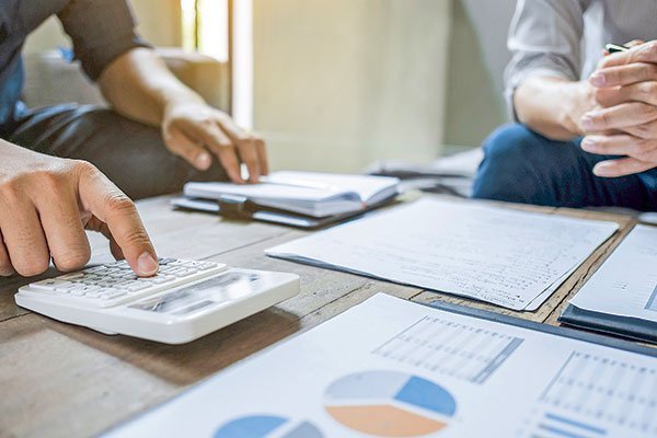 <p>Expertos advierten posible cambio en tributación de la reorganización de empresas en el exterior</p>