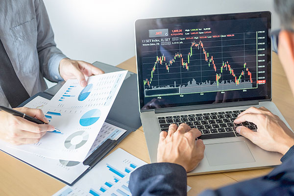 <p>De la guerra a la inflación: los nuevos riesgos de inversión que ve la industria aseguradora hacia 2023</p>