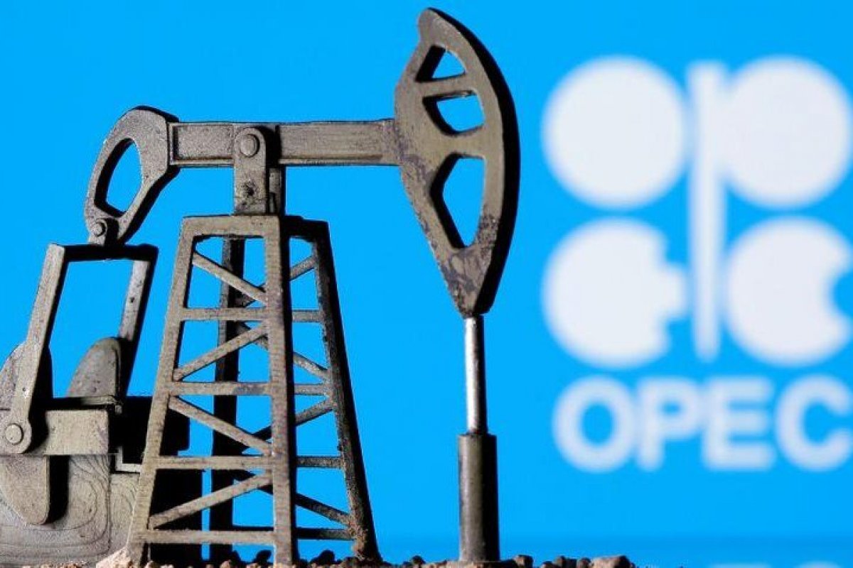 <p>La OPEP+ justificó los recortes de producción de petróleo a un mayor riesgo de recesión mundial</p>
