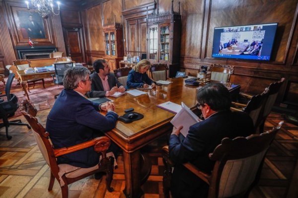 Agenda de productividad: Gobierno y CPC trabajarán en ocho mesas temáticas durante el próximo mes y medio