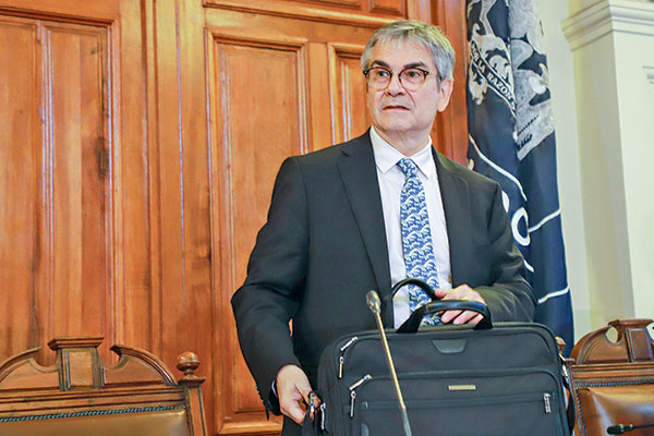 Crece debate tras menor recaudación de la reforma tributaria debido a indicaciones