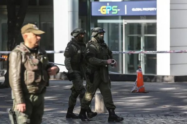 <p>Empresa afectada por hallazgo de explosivo en Las Condes pide aumentar la seguridad</p>
