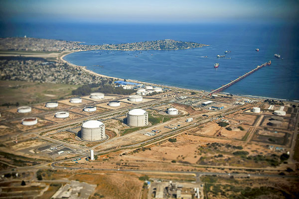 Vuelco en conflicto por gas inflexible: Corte Suprema ordena al TDLC continuar juicio contra la CNE
