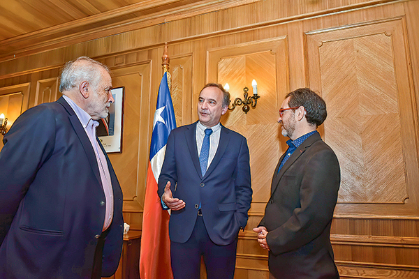 Quiebra de CVV: ministros se reúnen con CDE y Marcel indica que al Gobierno le preocupa que se reactive la construcción