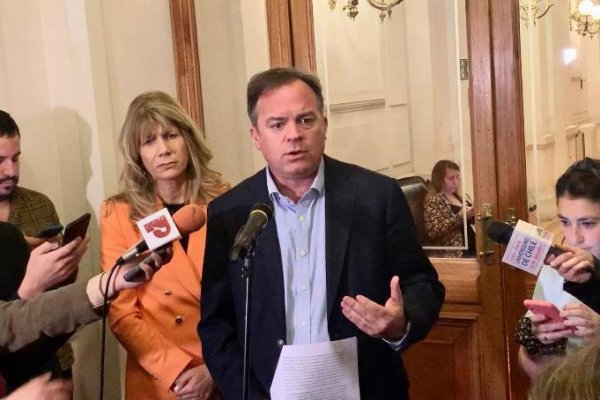 <p>DC y centroizquierda por el rechazo presentan propuesta de convención constituyente “express”</p>