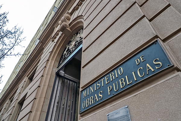 Rigidez del reglamento y rol de la Contraloría: los puntos clave por reformar en los contratos entre el MOP y privados