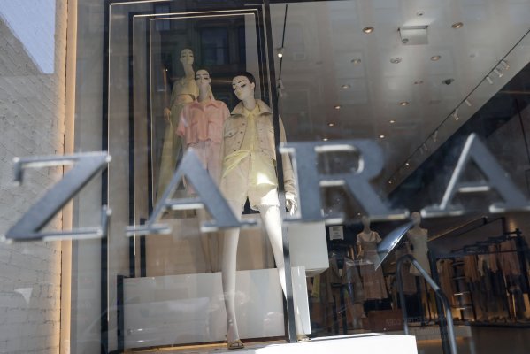 Matriz de Zara sella su salida de Rusia con la venta de sus operaciones en el país a grupo Daher