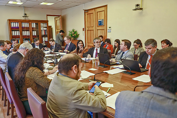 Reforma tributaria: comisión aprueba ajustes al secreto bancario y normas de valorización para evitar elusión