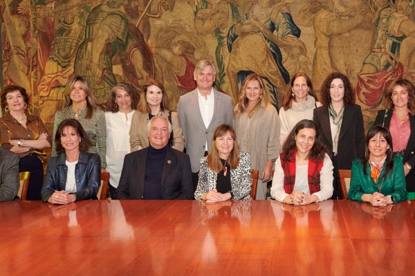 Crean el primer Círculo de Directoras del IPSA