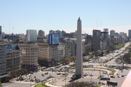 Economía Argentina recibe golpe de Fitch que baja más su calificación