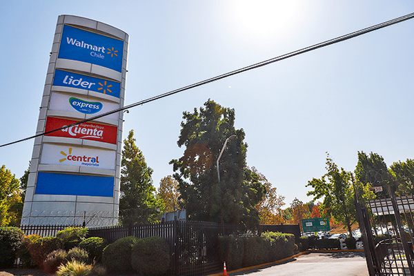 Walmart Chile profundiza despidos ante inflación y baja en las ventas