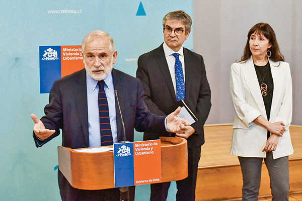 <p>Gobierno anuncia medidas para acceder a viviendas y extiende vigencia del crédito especial IVA a la construcción en medio de crisis del sector</p>