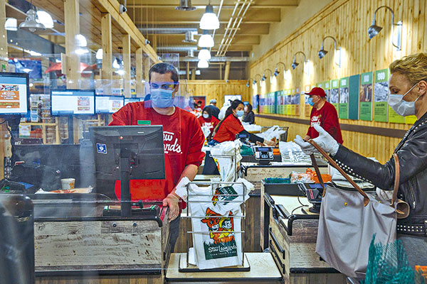 <p>La inflación subyacente en gastos del consumo de EEUU repunta mientras los consumidores muestran su resistencia</p>