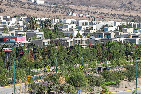 Vivienda es el principal activo que poseen los chilenos, mientras que el nivel de educación influye en el nivel de ingresos de los hogares