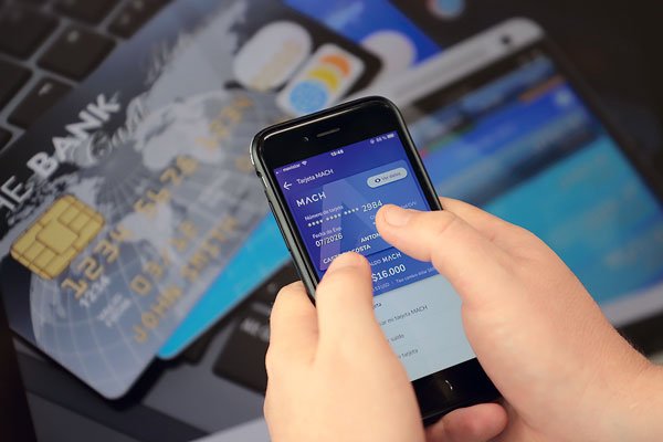 <p>Bci avanza en transformar a MACH en un banco digital: lanzarán tarjetas de crédito, préstamos de consumo, fondos mutuos y seguros</p>
