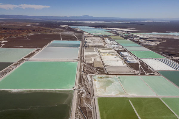 <p>La primera “línea roja” para el Ejecutivo estaba en el artículo sobre export pricing en el capítulo de Energía y Materias Primas, dado el desarrollo actual de la industria del litio. Foto: Bloomberg</p>