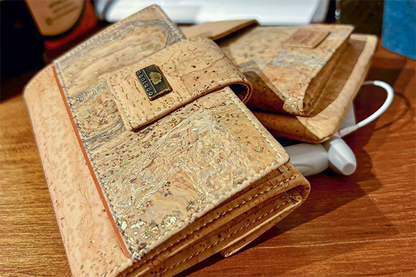RC Cork, la startup de moda sustentable que crea cuero vegano con corcho