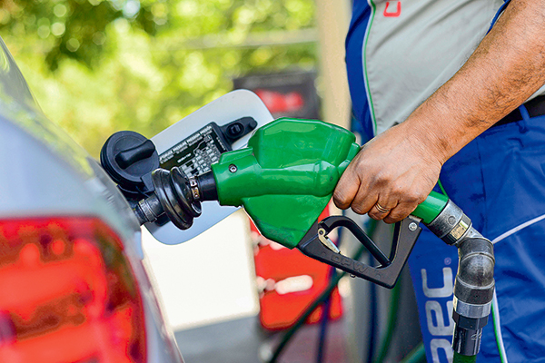 <p>El Mepco ha permitido moderar el alza de los precios de los combustibles en el país.</p>