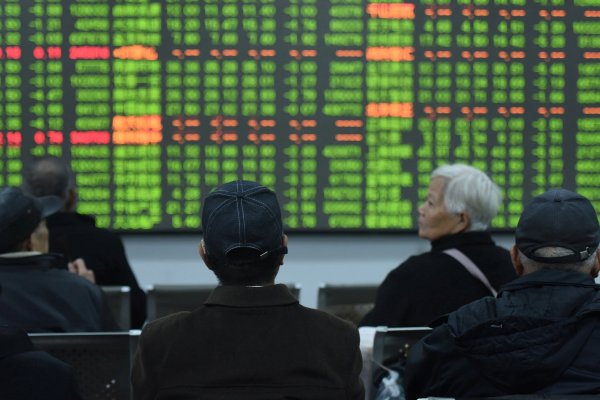 Inversionistas extranjeros sacaron US$ 8.800 millones de mercados de China durante el mes de octubre
