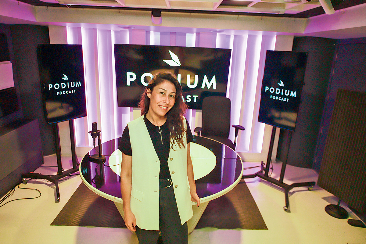 <p>Trinidad Piriz, la directora que se sube al podio de los podcasts</p>