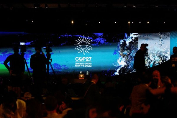 COP27: El lento progreso aviva la preocupación por el acuerdo final