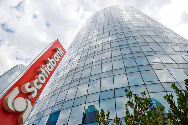 <p>Scotiabank renueva directorio y se convierte en el primer banco privado chileno en tener una mesa paritaria</p>