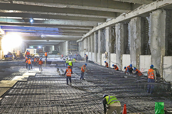 Inversión pública: informe advierte caída en número de contratos y aumento de costos