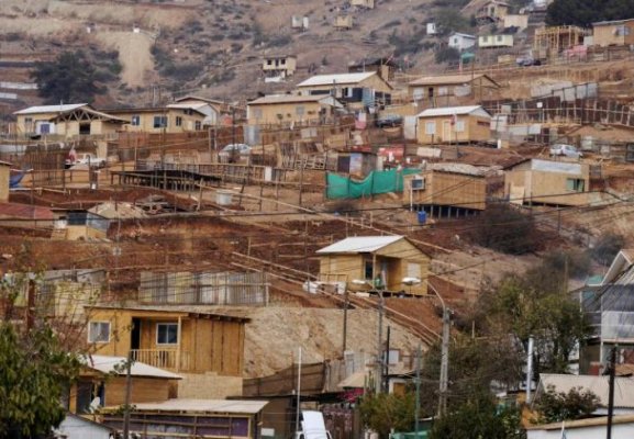 <p>Sube presencia de migrantes y se acentúan las razones económicas para instalarse en campamentos</p>