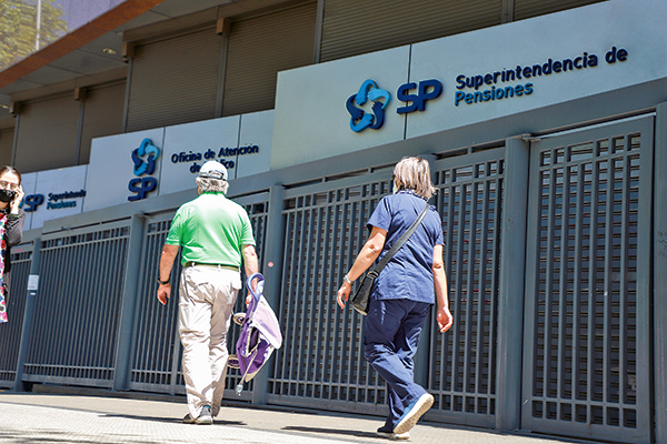 Se activa interés de Altamar, socio español de LarrainVial, en propuesta de sistema previsional