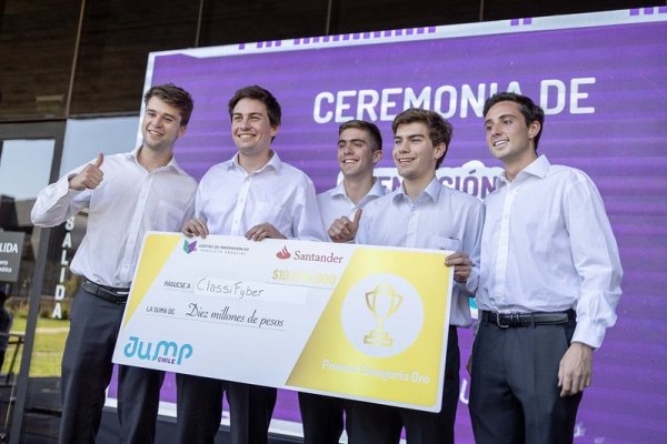 Emprendimiento que optimiza el reciclaje textil se convierte en gana programa universitario Jump Chile