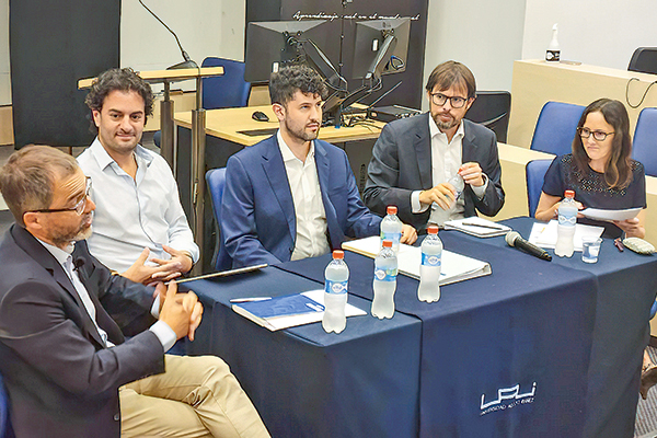 <p>El desencuentro entre asesor de Ahumada y gerenta de AmCham por resolución de controversias</p>