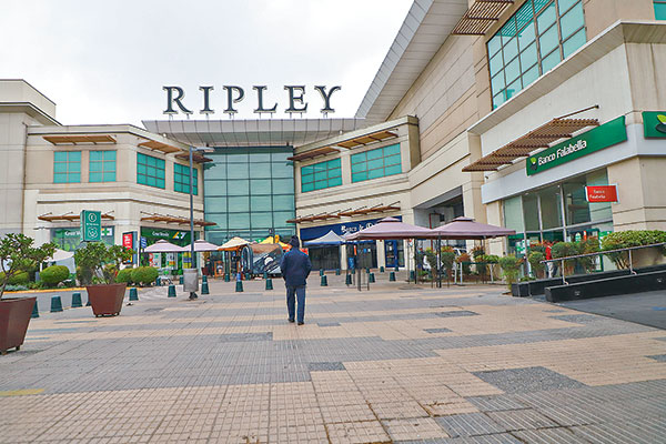 <p>Ripley se suma a la tendencia a la baja en consumo en retail: ingresos cayeron un 15% en el tercer trimestre</p>
