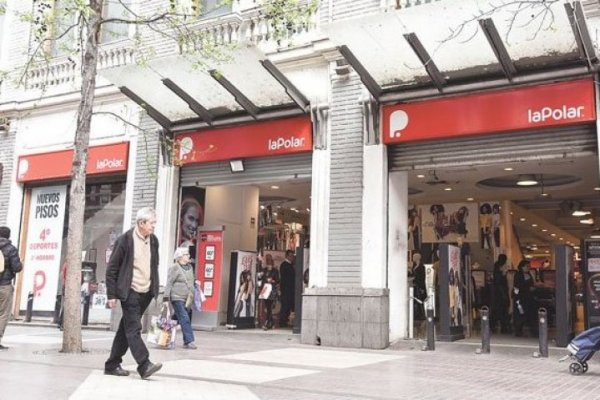 CNC sale a condenar falsificación de ropa tras allanamiento a La Polar: "Horada la confianza en el comercio formal que sí hace las cosas bien"