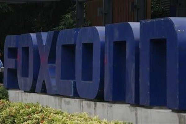 <p>Protestan en planta de iPhone de Apple en China por restricciones Covid, mientras el FMI llama a "recalibrar" dura política</p>