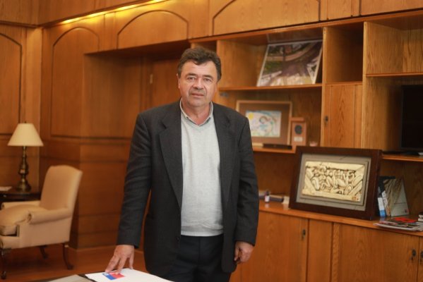 Ministro Valenzuela y suspensión del instructivo de parcelaciones rurales: "Nos decepciona, pero no nos sorprende en nada"