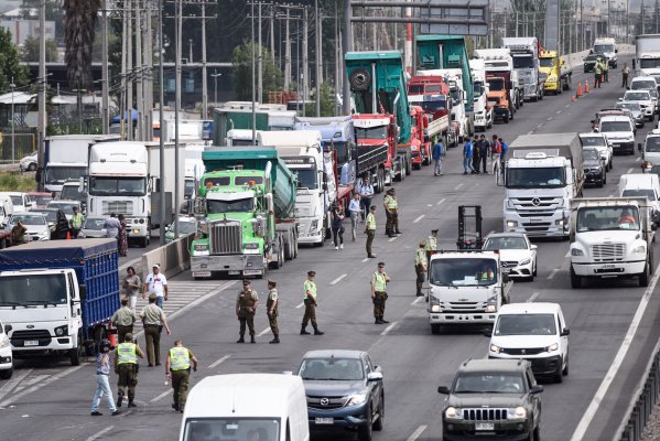 Cuarto día del paro de camioneros.