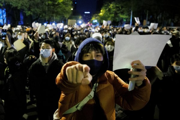 China vive tensas jornadas de protestas contra “Cero Covid” en las principales ciudades