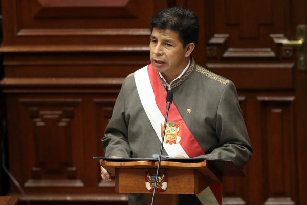 <p>Presidente de Perú, Pedro Castillo, llega este lunes en visita oficial a Chile</p>