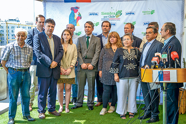 <p>Todos contra el paro de camioneros: agricultores alertan por millonarias pérdidas y problemas de abastecimiento</p>