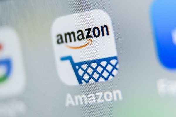 Amazon promete que repondrá el agua que utiliza en sus centros de datos para 2030